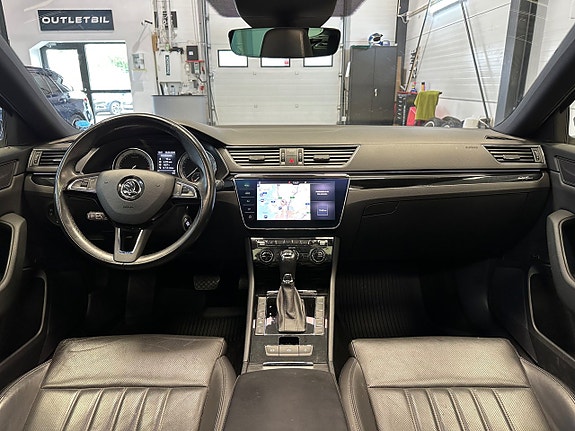 Skoda Superb 10 of 30