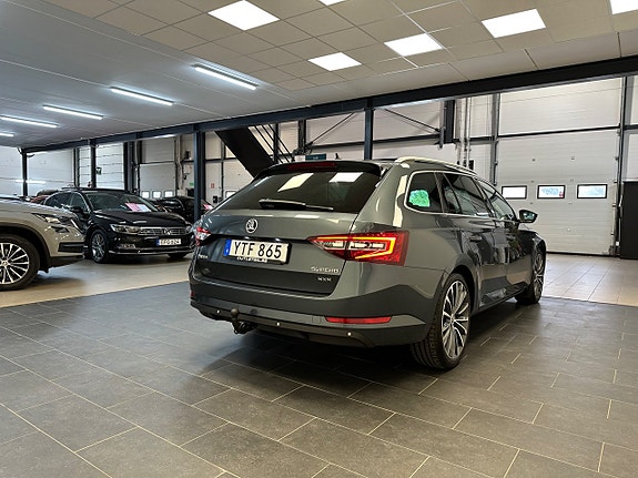 Skoda Superb 9 of 30
