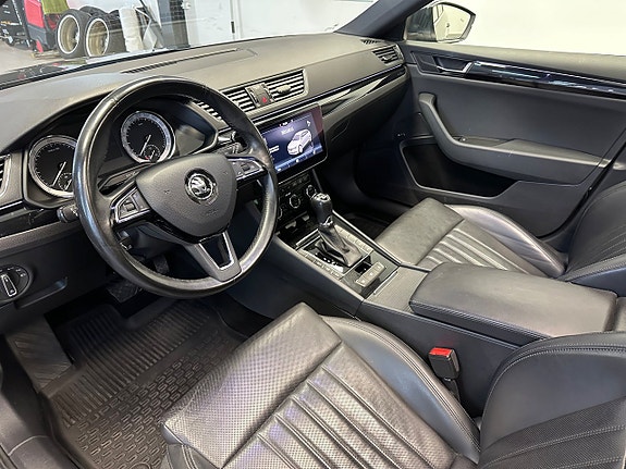 Skoda Superb 11 of 30