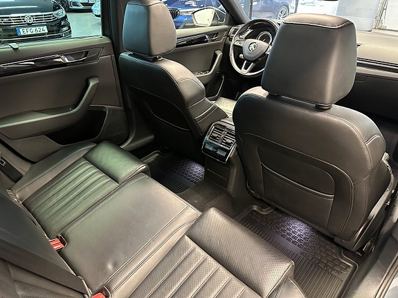 Skoda Superb 18 of 30