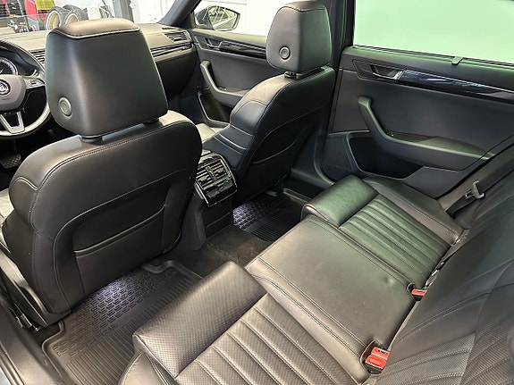 Skoda Superb 17 of 30