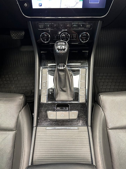 Skoda Superb 24 of 30