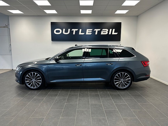 Skoda Superb 2 of 30