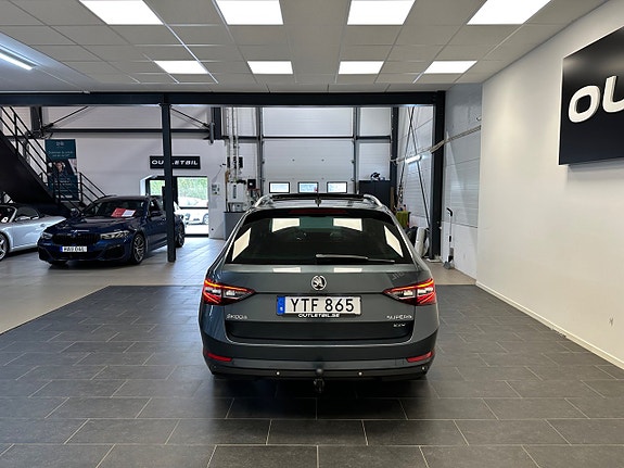 Skoda Superb 7 of 30