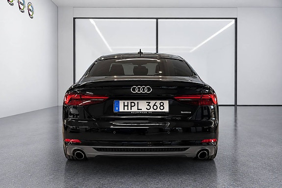 Audi A5 6 of 17