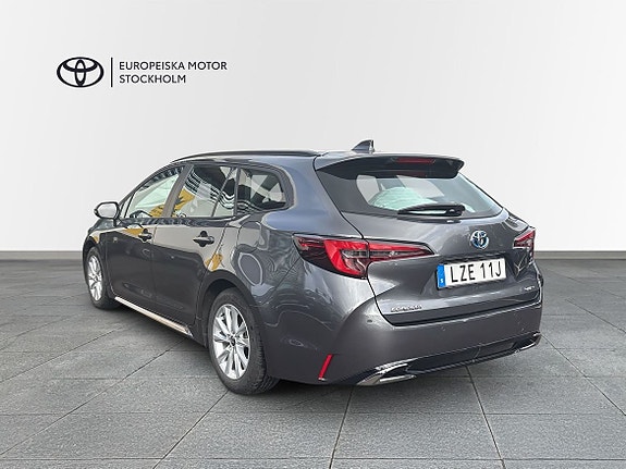 Toyota Corolla 3 of 11