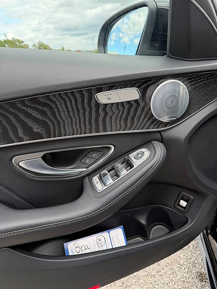 Mercedes-Benz C200 8 of 10