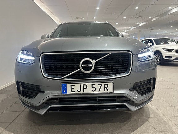 Volvo XC90 2 of 20
