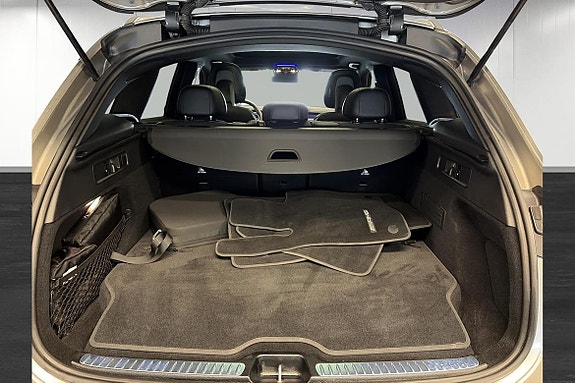 Mercedes-Benz GLC300 e 23 of 25