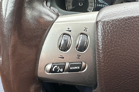 Jaguar XF 23 of 30