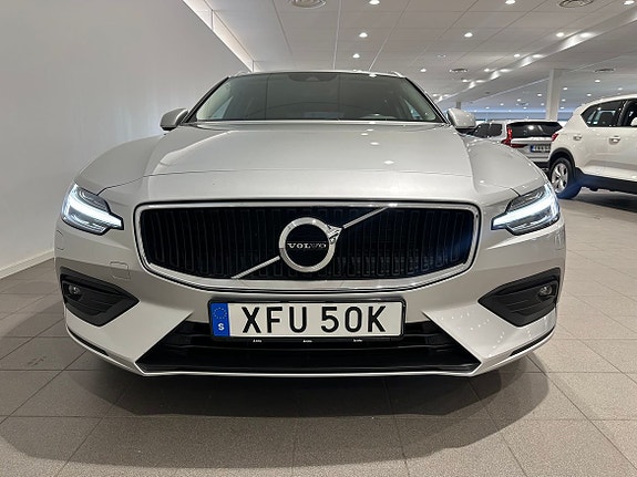 Volvo V60 2 of 18