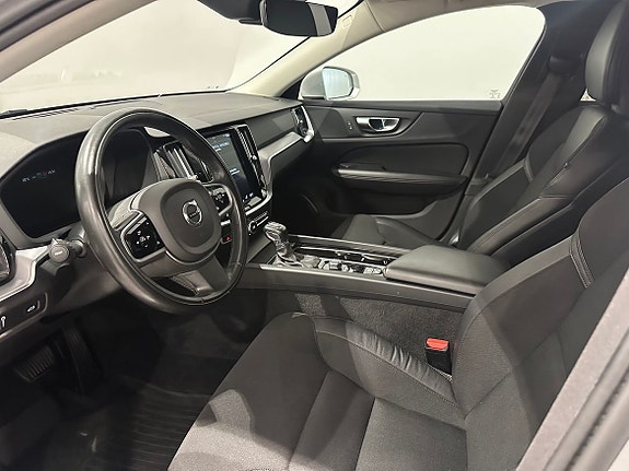 Volvo V60 13 of 18
