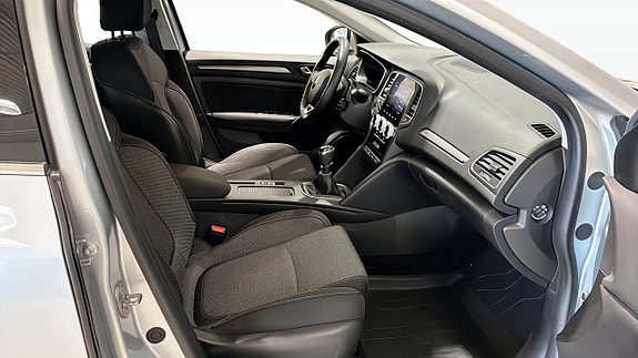 Renault Megane 12 of 25
