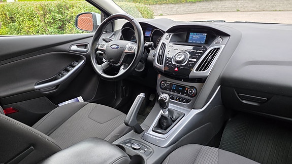 Ford Focus 8 of 18