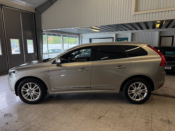 Volvo XC60 6 of 17