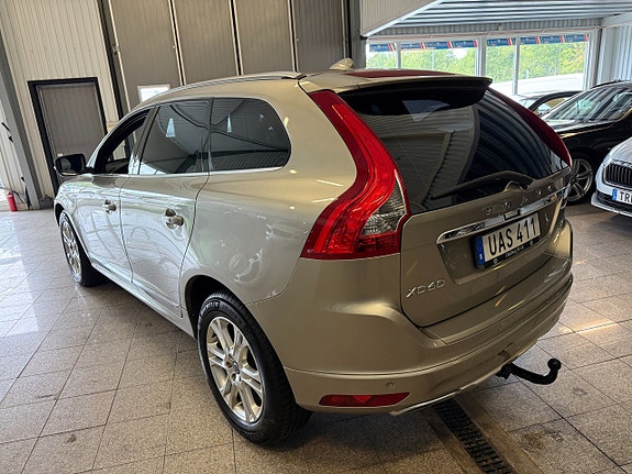 Volvo XC60 5 of 17