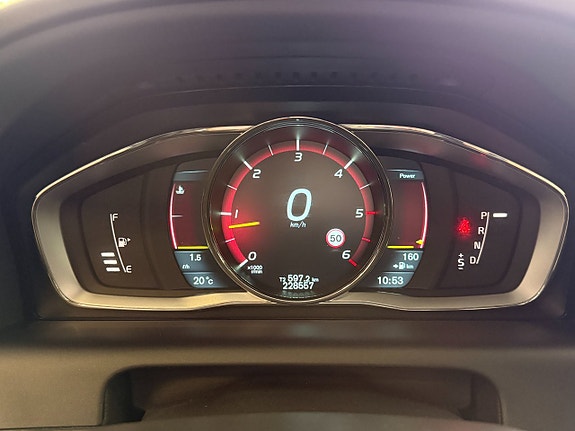 Volvo XC60 12 of 17