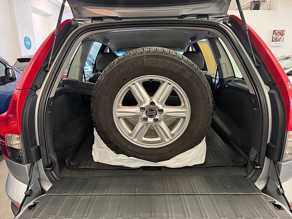 Volvo XC90 12 of 24
