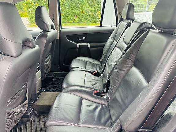Volvo XC90 7 of 24