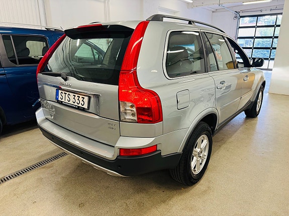 Volvo XC90 15 of 24