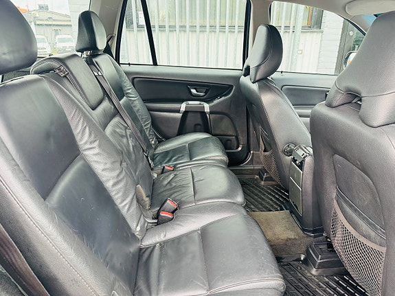 Volvo XC90 6 of 24