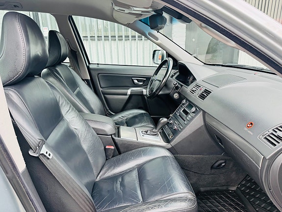 Volvo XC90 5 of 24