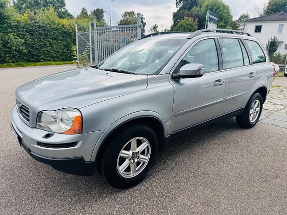 Volvo XC90 9 of 24