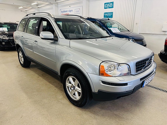 Volvo XC90 13 of 24