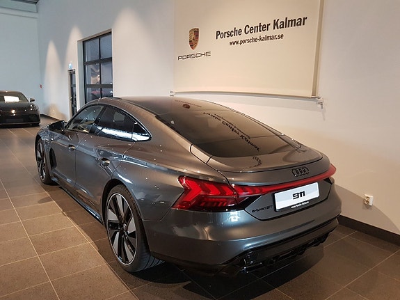 Audi e-tron GT 4 of 11