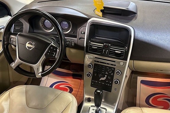 Volvo XC60 6 of 12