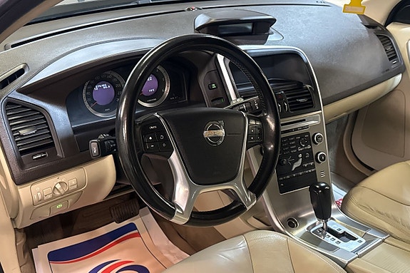 Volvo XC60 5 of 12