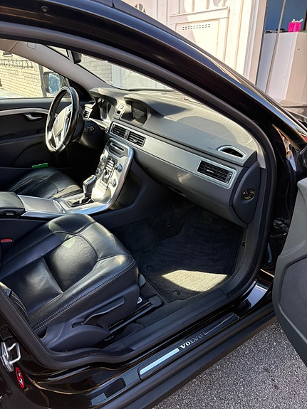Volvo XC70 5 of 8