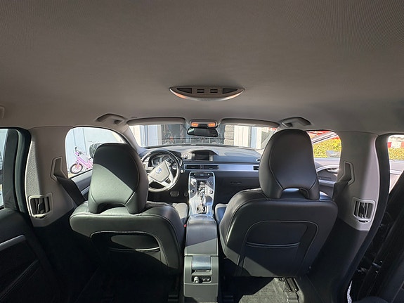 Volvo XC70 7 of 8