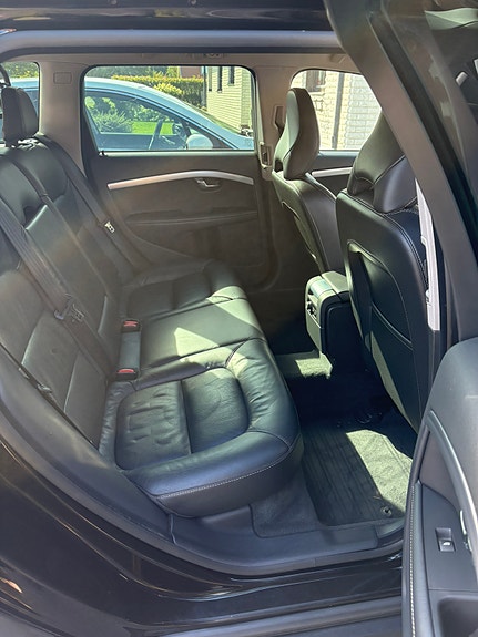 Volvo XC70 8 of 8