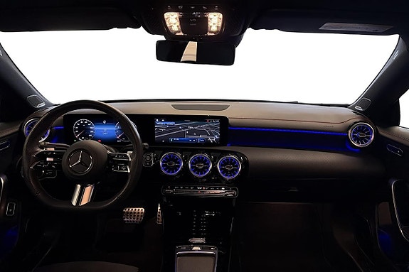 Mercedes-Benz CLA200 11 of 22
