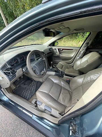 Volvo V70 9 of 11