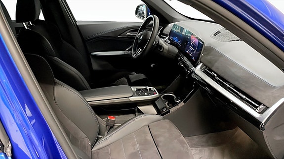 BMW X1 3 of 9