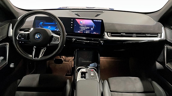 BMW X1 4 of 9