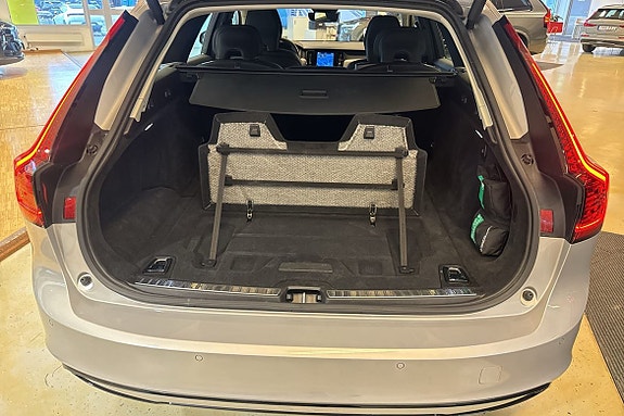 Volvo V90 28 of 30