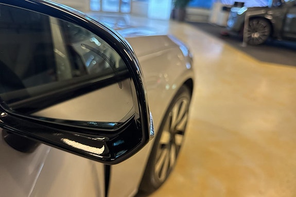 Volvo V90 16 of 30