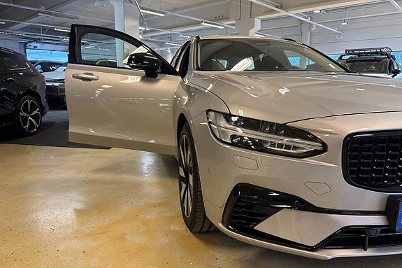 Volvo V90 15 of 30