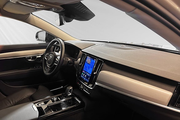 Volvo V90 10 of 30