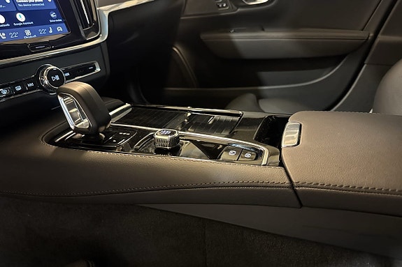 Volvo V90 25 of 30