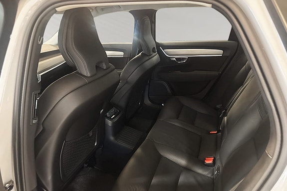 Volvo V90 8 of 30