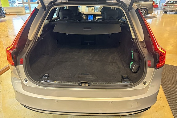 Volvo V90 27 of 30