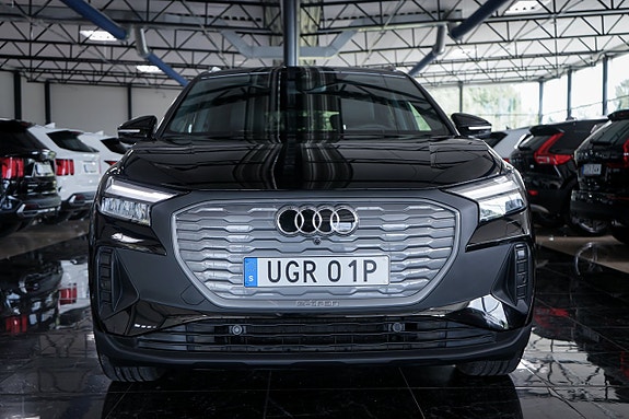 Audi Q4 e-tron 2 of 27