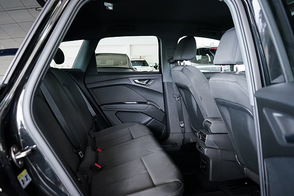 Audi Q4 e-tron 26 of 27