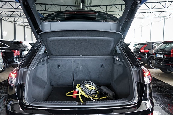 Audi Q4 e-tron 27 of 27