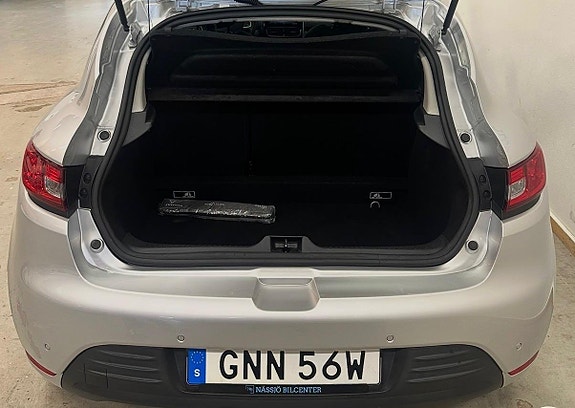 Renault Clio 8 of 13