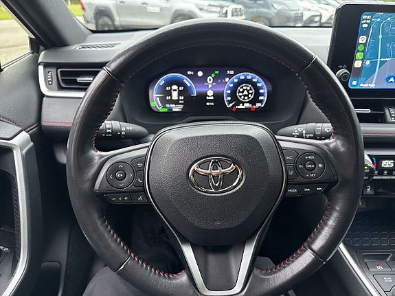 Toyota RAV4 13 of 25